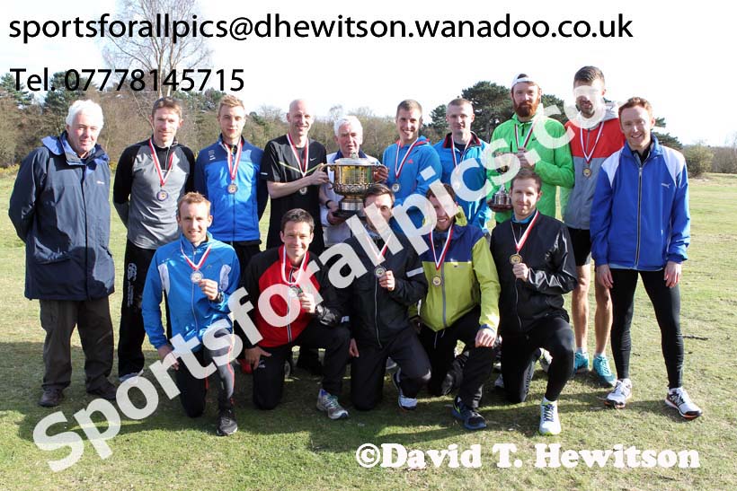 Mens 12 stage relay, Enlgish National 12 and 6 Stage Road Relays. Photo: David T. Hewitson/Sports for All Pics